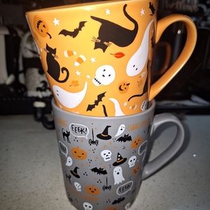 2 halloween mugs